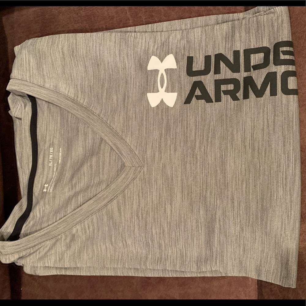 Ladies under amour T-shirt